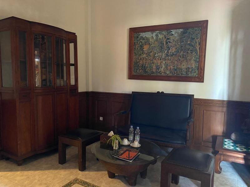 Rumah Pesik Art Heritage Gondowulung エクステリア 写真
