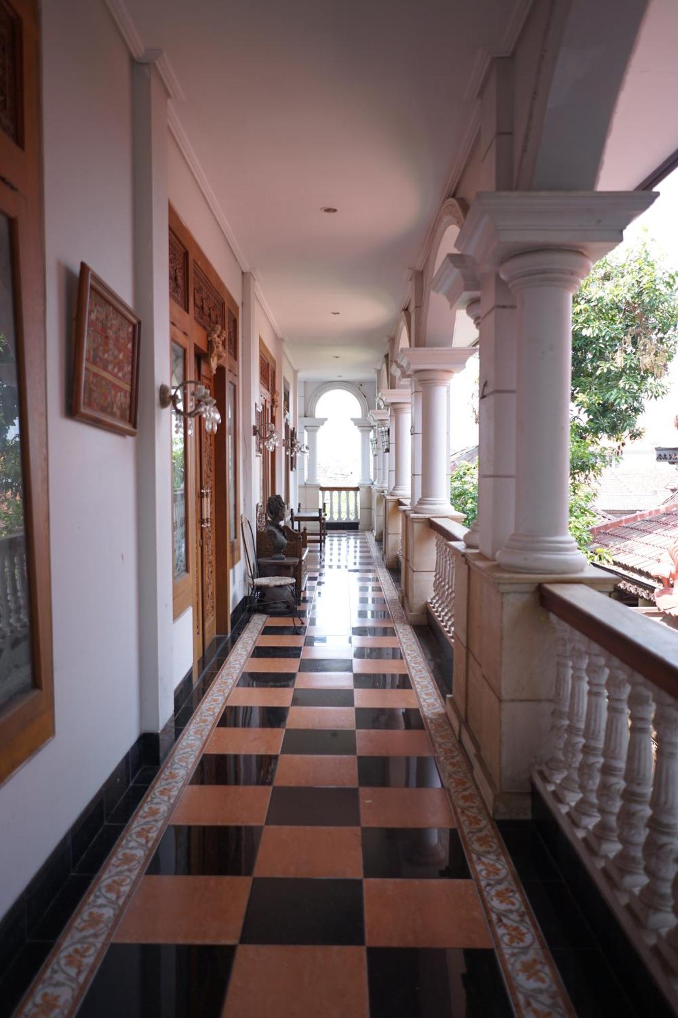 Rumah Pesik Art Heritage Gondowulung エクステリア 写真